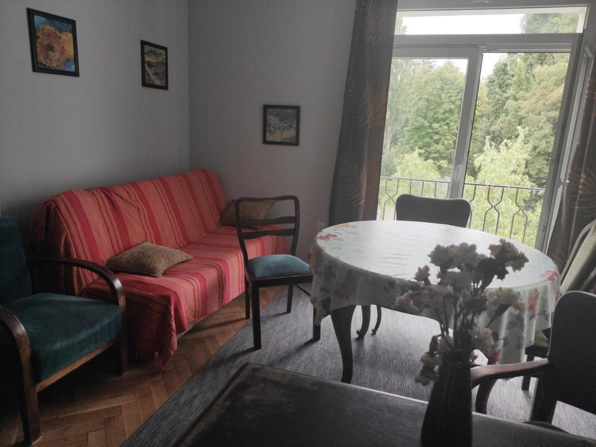 Apartment Stary Mokotow Blisko Metra Nie Ma Wynajmu Dlugoterminowego Najdluzszy To 2 Tygodnie *